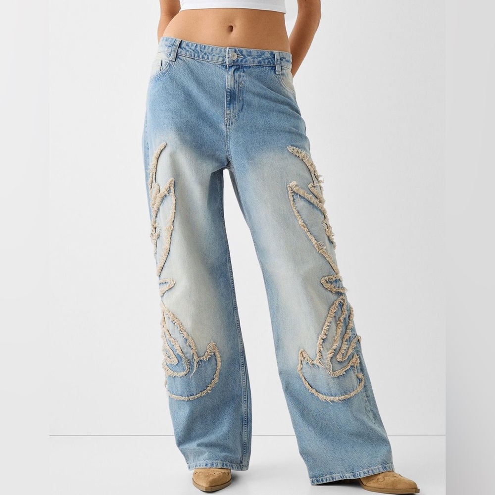 Bershka Baggy Jeans with detailing
